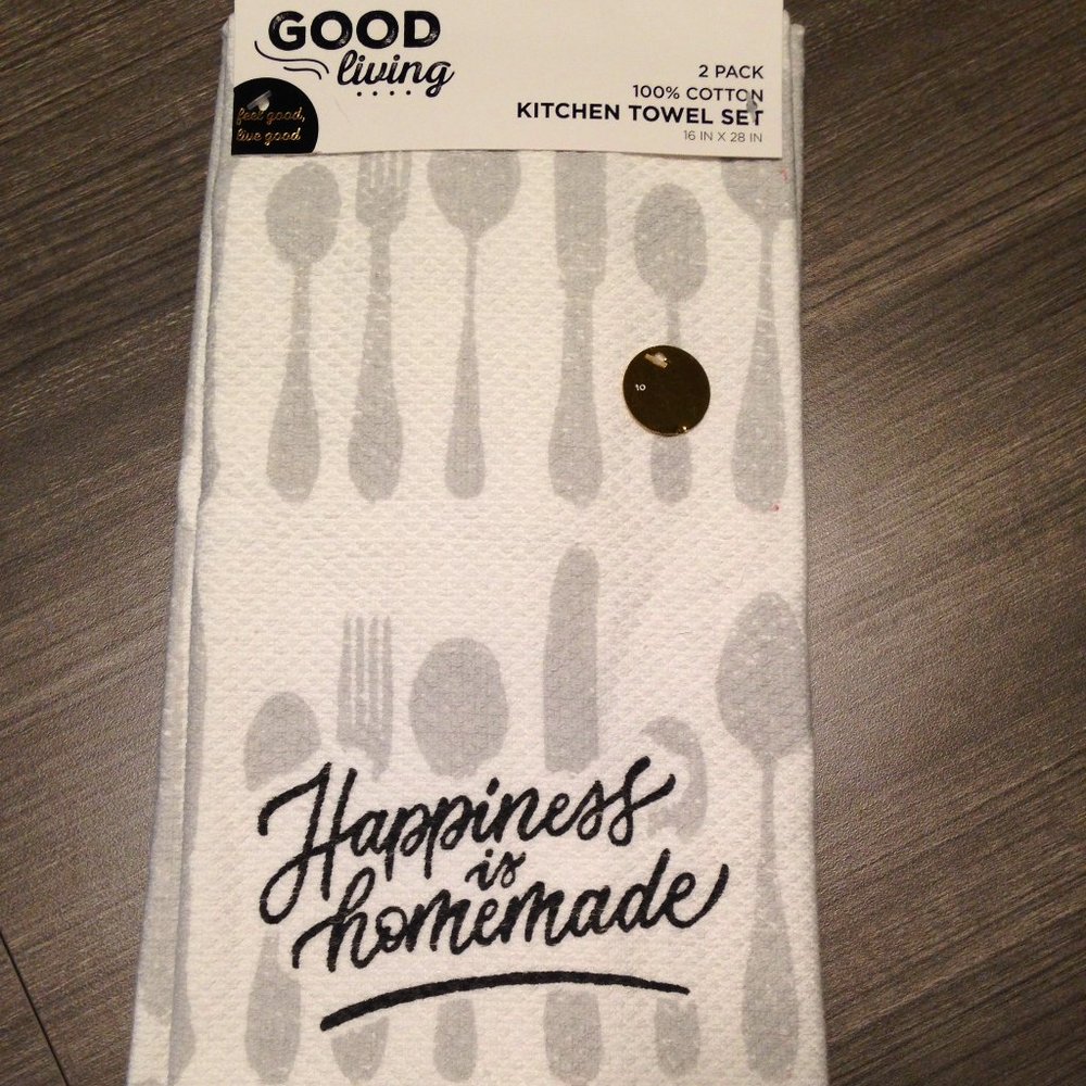 NWT "Happiness is Homemade" Kitchen Towel Set of 2.